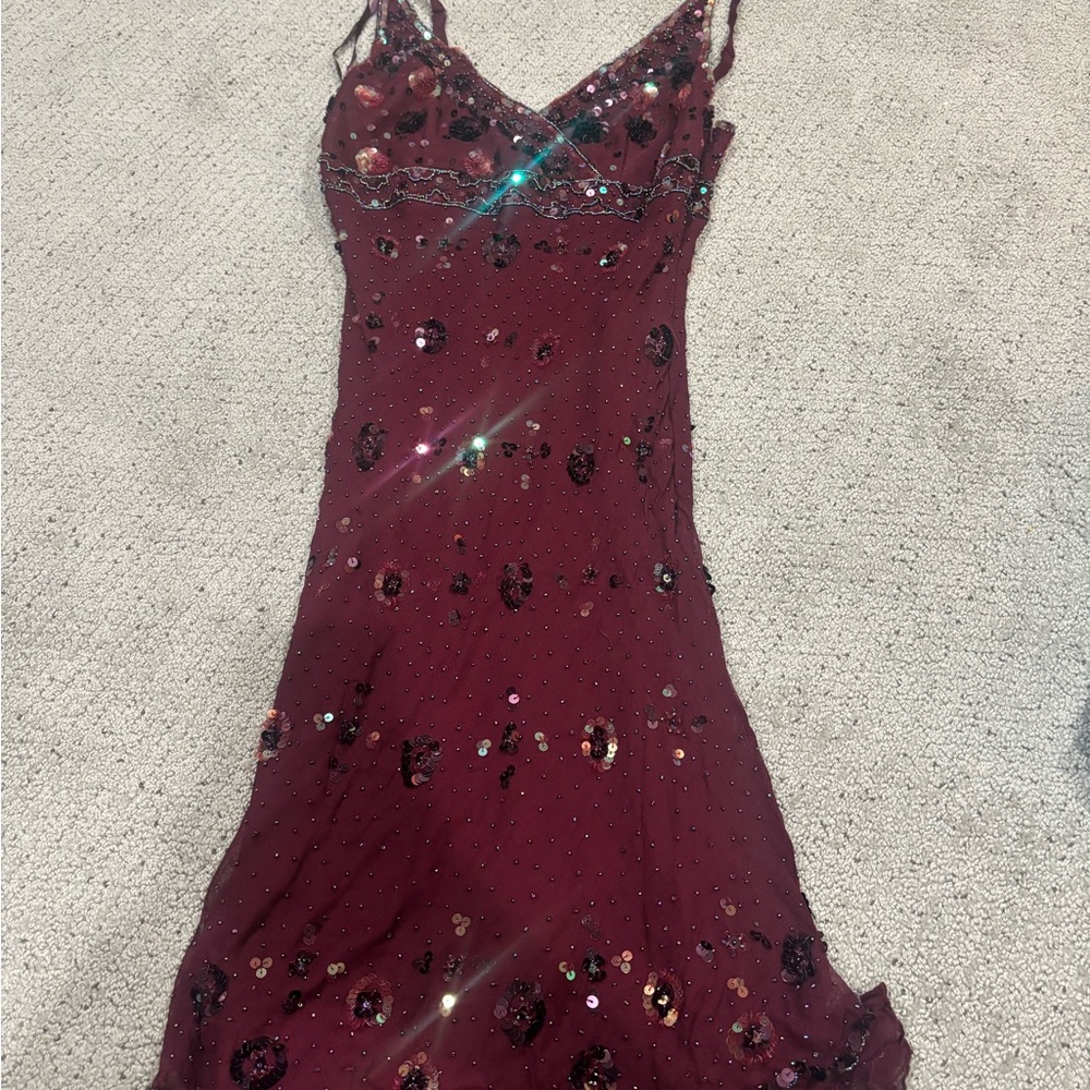 Elegant Burgundy Sequin Dress